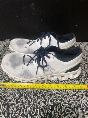 On Cloud X Running Shoes - White/Black - Size 11